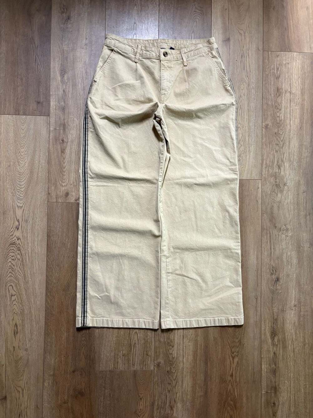 American Eagle Beige Stretch Wide Leg Pants with Side Stripe